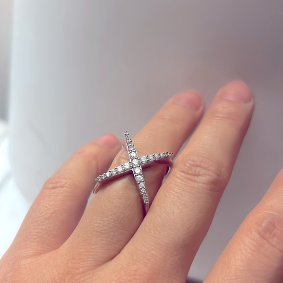 Beautiful ring size 6 - Picture 3 of 3